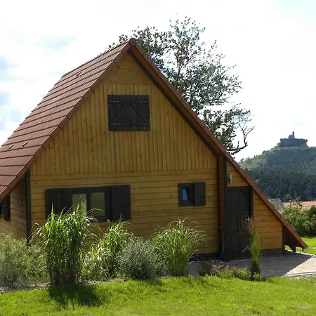 Alpstuga In Near Castle Ruins *