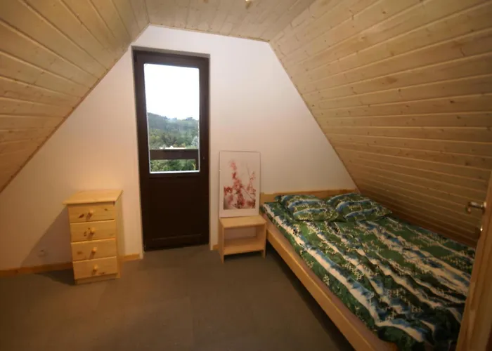 בקתה In Near Castle Ruins *